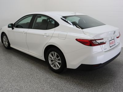 2025 Toyota Camry FWD - Photo 10