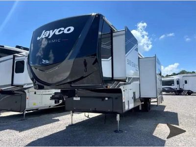 2026 Jayco Seismic - Photo 4