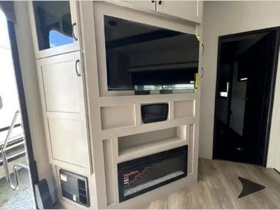2026 Jayco Seismic - Photo 10