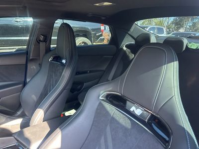 2025 Hyundai Elantra N - Photo 3