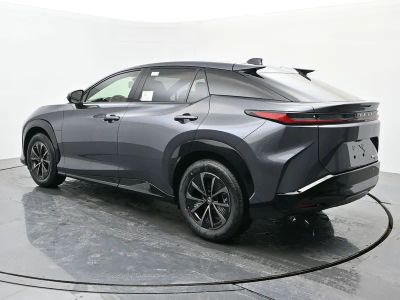 2026 Lexus RZ - Photo 3