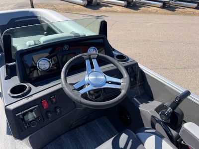 2026 Bennington 20 SSR — photo 15 view