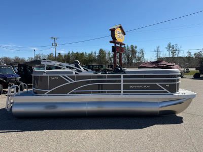 2026 Bennington 20 SSR NA — front three-quarter view