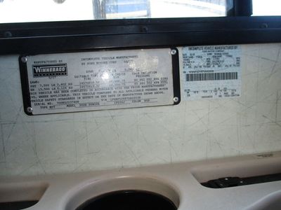 2008 Winnebago Sunova - Photo 3