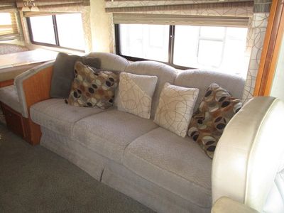 2008 Winnebago Sunova - Photo 8