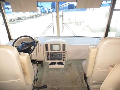 2008 Winnebago Sunova - Photo 5