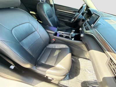 2020 Nissan Altima — photo 12 view