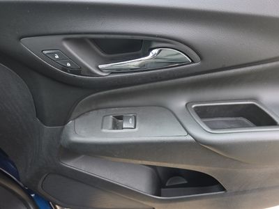 2023 Chevrolet Equinox — photo 21 view