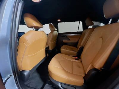 2022 Toyota Highlander — photo 21 view