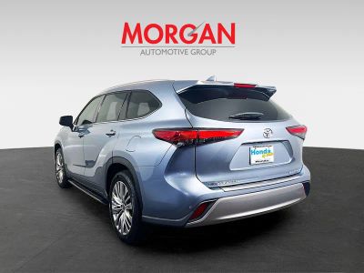 2022 Toyota Highlander — detail view