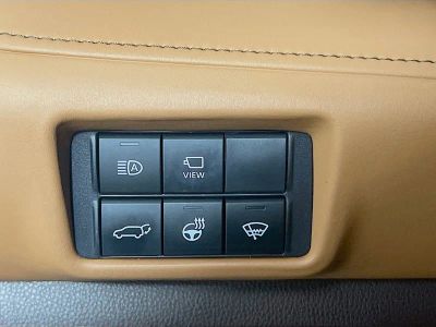 2022 Toyota Highlander — photo 9 view
