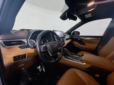 2022 Toyota Highlander — photo 18 view
