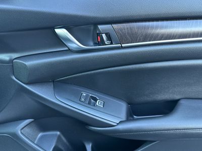 2019 Honda Accord - Photo 18