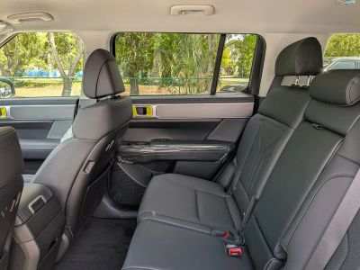 2026 Hyundai SANTA FE — photo 13 view