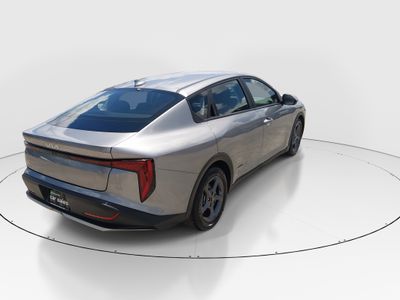 2025 Kia K4 — photo 7 view