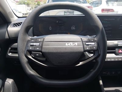 2025 Kia K4 — photo 12 view