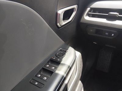 2025 Kia K4 — photo 13 view