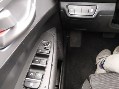 2024 Kia Forte — photo 13 view