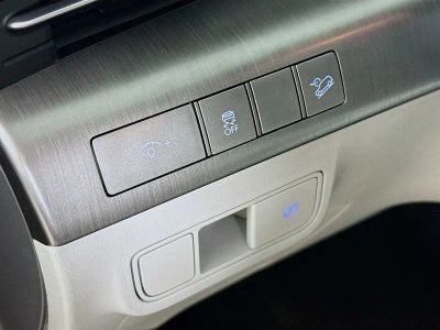 2024 Hyundai Kona — photo 8 view