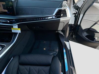 2026 BMW X5 — photo 18 view