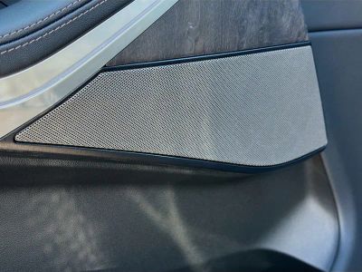 2026 BMW X5 — photo 24 view