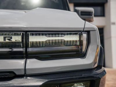 2025 GMC Hummer EV Pickup — photo 10 view