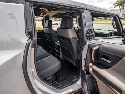 2025 GMC Hummer EV Pickup — photo 41 view