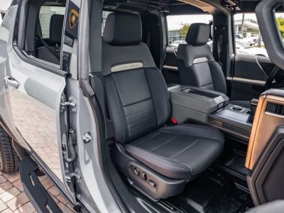 2025 GMC Hummer EV Pickup — photo 34 view