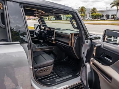 2025 GMC Hummer EV Pickup — photo 35 view