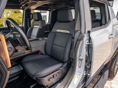 2025 GMC Hummer EV Pickup — photo 20 view