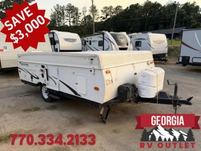 2012 Forest River Rockwood Freedom Series 2318G — front three-quarter view