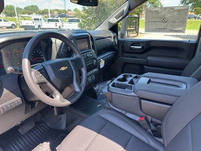 2025 Chevrolet Silverado 3500 HD Chassis Cab — photo 11 view