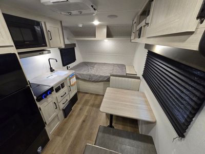 2025 Forest River Palomino - Photo 13