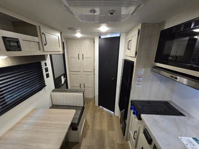 2025 Forest River Palomino - Photo 11