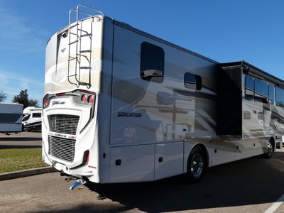 2026 Fleetwood Frontier - Photo 4