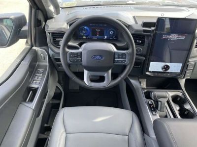2025 Ford F-150 Lightning - Photo 10