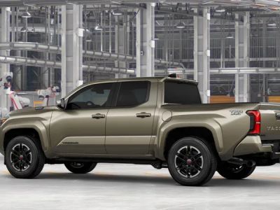 2026 Toyota Tacoma i-FORCE MAX - Photo 7