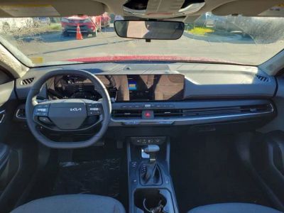 2025 Kia K4 — photo 21 view