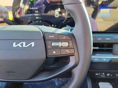 2025 Kia K4 — photo 12 view