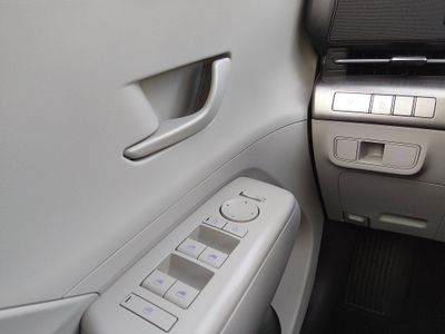 2024 Hyundai Kona — photo 13 view