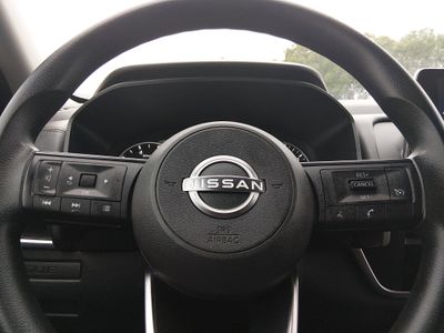 2024 Nissan Rogue — photo 12 view