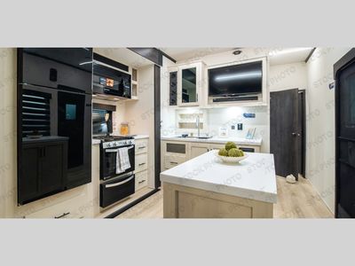 2026 Forest River RV Cherokee Rogue Armored - Photo 32