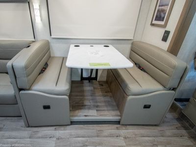 2026 Thor Motor Coach Hurricane - Photo 8