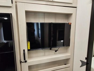 2026 Forest River RV Cherokee Arctic Wolf - Photo 36