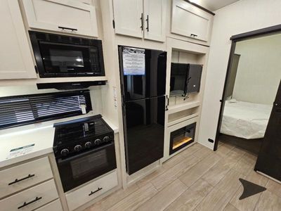 2026 Forest River RV Cherokee Arctic Wolf - Photo 33