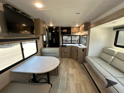 2025 Winnebago M-Series - Photo 13