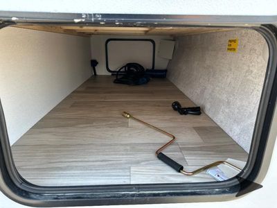 2025 Winnebago M-Series - Photo 9
