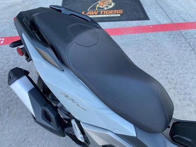 2026 Honda ADV160 - Photo 15
