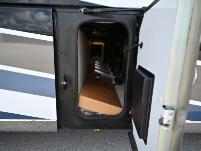 2026 Fleetwood DISCOVERY LXE - Photo 48