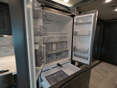 2026 Fleetwood DISCOVERY LXE - Photo 17